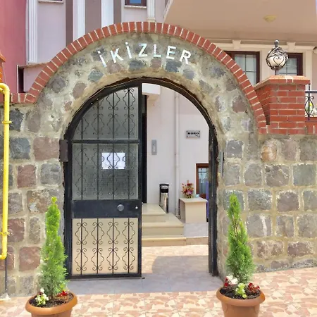 The Twins Apartmens Aparthotel *