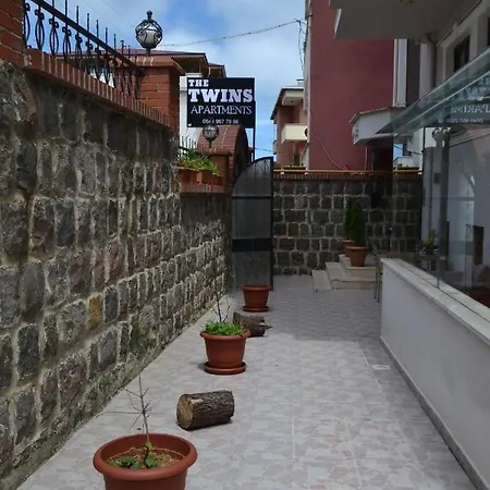 Aparthotel The Twins Apartmens